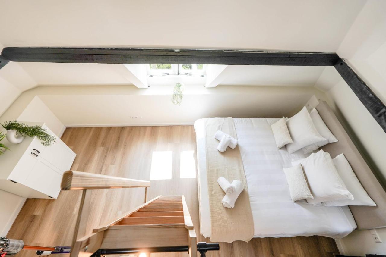 Beautiful Apartment With Loft Делфт Екстериор снимка