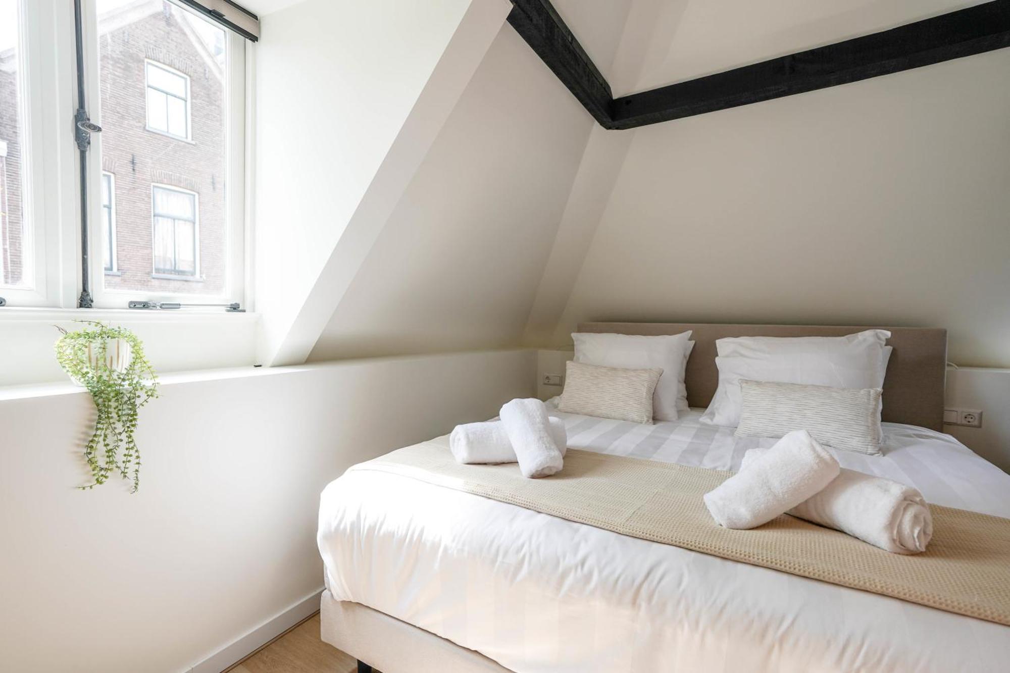 Beautiful Apartment With Loft Делфт Екстериор снимка